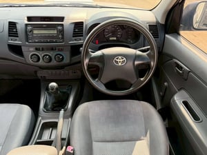 Toyota Vigo Champ 2.5 Smart Cab 2013 Toyota Vigo Champ 2.5 Smart Cab 2013