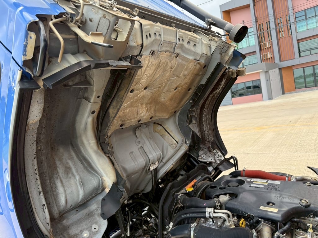 ISUZU NMR 130 แรงม้า รถบรรทุก 4ล้อ สองแถว ปี2016 ISUZU NMR 130 แรงม้า รถบรรทุก 4ล้อ สองแถว ปี2016