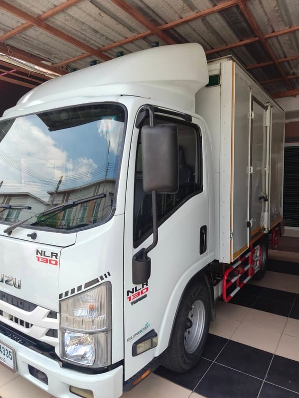 ISUZU NLR 130แรงม้า รถบรรทุก 4ล้อ ตู้แห้ง ปี2009 (เจ้าของขายเอง) ISUZU NLR 130แรงม้า รถบรรทุก 4ล้อ ตู้แห้ง ปี2009 (เจ้าของขายเอง)