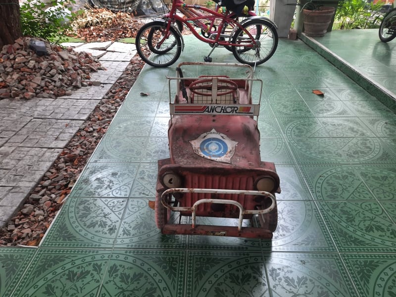 รถจิ๊บ สังกะสี