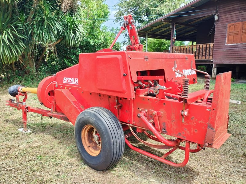 เครื่องอัดฟาง Star 1000 เก่าญี่ปุ่น  