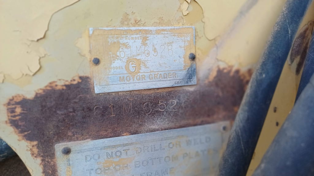 #ขายถูก 950,000 รถเกรดแพ็คคู่ 2 คัน 1.CAT 140 G 72 V 2.CAT 12 G 61 M รถพร้อมใช้ทั้ง 2 คัน  