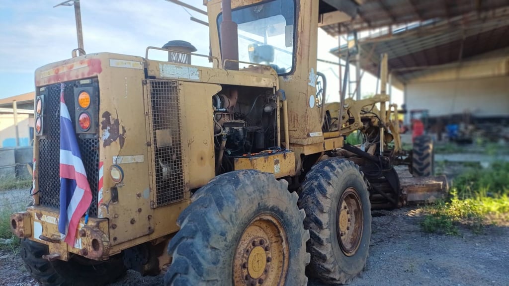 ขาย 1,250,000 รถเกรด CAT 140 G 5 MD 3576 ซีเรียลสูง  เล่มทะเบียน 