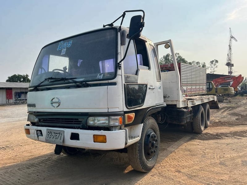 ขาย 245,000 HINO FL 187 เครื่อง HO7D-195 แรง สิบล้อเทนเลอหางปลา เหล็ก H บีมร้อยคาน แข็งแรง ขึ้นรถขนาด 200 ได้เลย หัวบาง ยางดี ครัชซีสวย เพลาเดียว 
