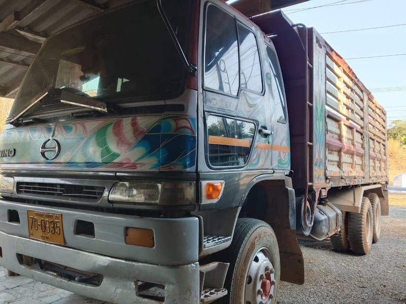 ขาย 450,000 รถ 10 ล้อ ดั้ม HINO FM2K 260 แรง หัวบาง ยางดี ครัชซีสวย 2 เพลา รถสวยพร้อมใช้งาน 