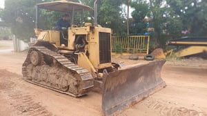 ขาย 395,000 รถแทรคเตอร์ CAT D 4 H เล่มทะเบียน เกียร์ตัดแรง เครื่องดี ช่วงล่างสวย รถพร้อมใช้งาน 