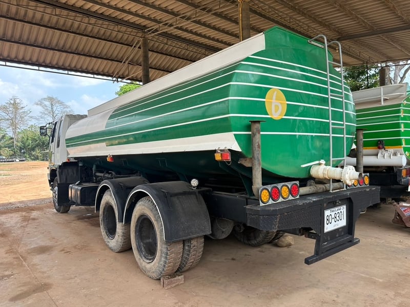 ขาย 550,000 รถ 10 ล้อ บรรทุกน้ำ เพลาเดียว HINO FM1 M หัวบาง ยางดี ครีชซีสวย อุปกรณ์ดูดน้ำ สเปรย์หลัง ขาย 550,000 รถ 10 ล้อ บรรทุกน้ำ เพลาเดียว HINO FM1 M หัวบาง ยางดี ครีชซีสวย อุปกรณ์ดูดน้ำ สเปรย์หลัง