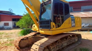 #ขายถูก 490,000 KOMATSU pc 200-7 ปี 2010 JAPAN ไฟฟ้าครบ เครื่องดี ปั้มแรง เอวแน่น ช่วงล่างสวย เล่มทะเบียน 