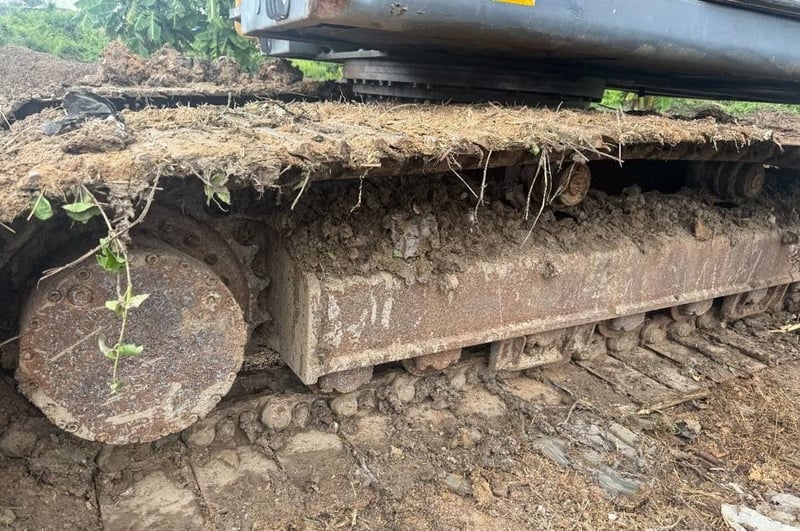 ขาย 950,000 VOLVO EC 210 BLR บูมยาว 18 ม. ไฟฟ้าครบ เครื่องดี ปั้มแรง เอวแน่น ช่วงล่างเต็ม ขาย 950,000 VOLVO EC 210 BLR บูมยาว 18 ม. ไฟฟ้าครบ เครื่องดี ปั้มแรง เอวแน่น ช่วงล่างเต็ม