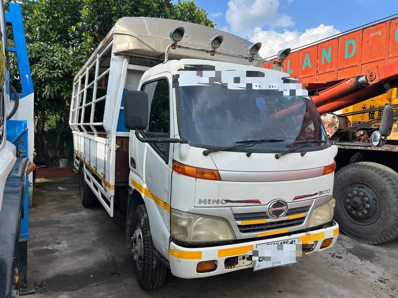 ขาย 285,000 รถ 6 ล้อ HINO DUTRO 136 แรง กะบะยาว 4.50 ม.หัวบาง ยางดี ครัชซีสวย 