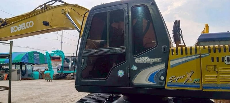 ขาย 295,000 KOBELCO SK 200 mark 3 เครื่องดี ปัไฟ้มแรงเอวแน่น ไฟฟ้าครบ ช่วงล่างเต็ม รถพร้อมใช้งาน 