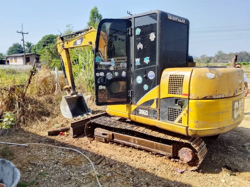 ขาย 295,000 CAT 306 D เครื่องดี ปั๊มดี โซ่ใบสวย ช่วงล่างสวย เอวมีขยับ พร้อมใช้ แอร์มี เอกสารอินวอยทร์  