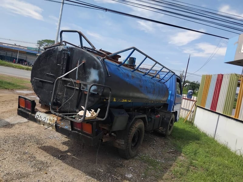 ขาย 99,000 รถ 4 ล้อใหญ่ บรรทุกน้ำ ISUZU NKR55E เครื่องดี ครีชซีสวย ยางดี ขาย 99,000 รถ 4 ล้อใหญ่ บรรทุกน้ำ ISUZU NKR55E เครื่องดี ครีชซีสวย ยางดี