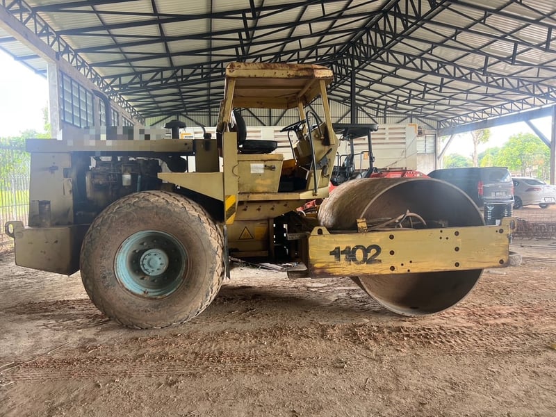 ขาย 295,000 รถบด 12 ตัน เล่มทะเบียน VIBROMAX.2000=W.1102 สั่นสะเทือน 2 เพลา เครื่องดี ปั้มสั่นแรง พร้อมใช้งานเอกสารพร้อมโอน 