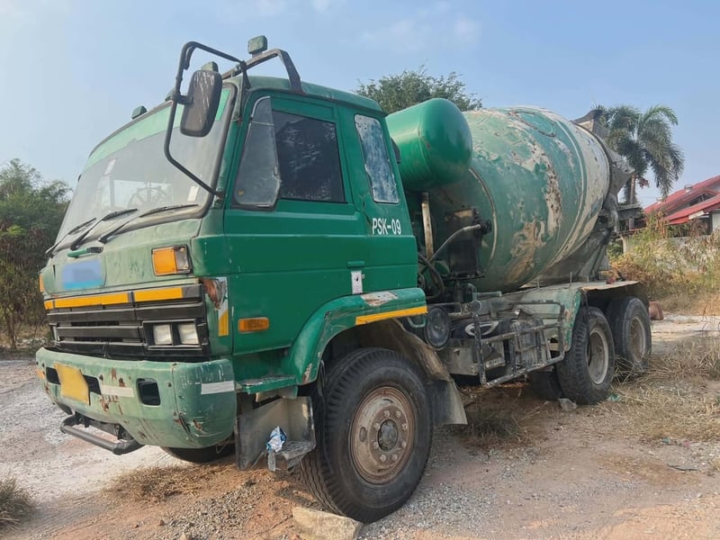 ขาย 295,000 รถ 10 ล้อ โม่ปูน 6 คิว NISSAN CWM 430 H 230 แรง รถพร้อมใช้งาน เล่มทะเบียนพร้อมโอน 