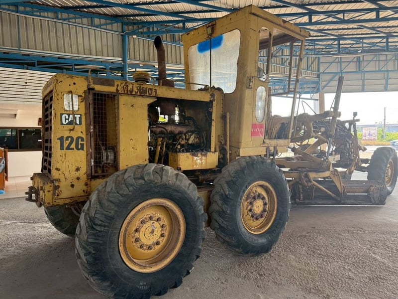 ขาย 580,000 รถเกรด CAT 12 G 61 M 6526 