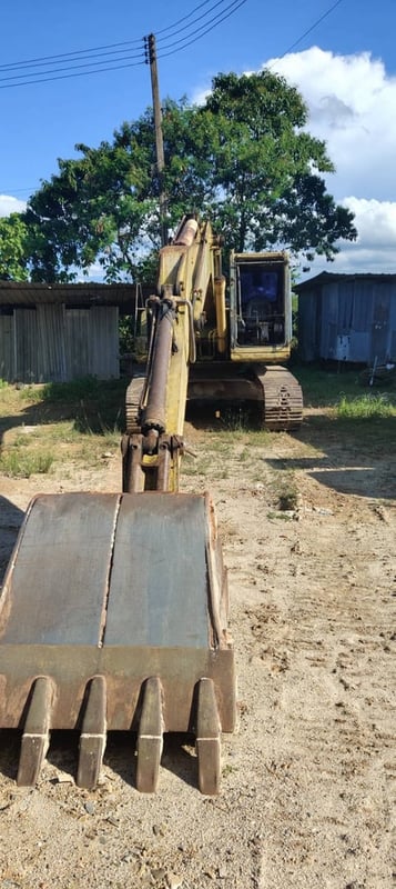 #ขายถูก 295,000 KOMATSU pc 200-6 เล่มทะเบียน ไฟฟ้าครบ เครื่องดี ปั้มแรง เอวแน่น ช่วงล่างแน่น  