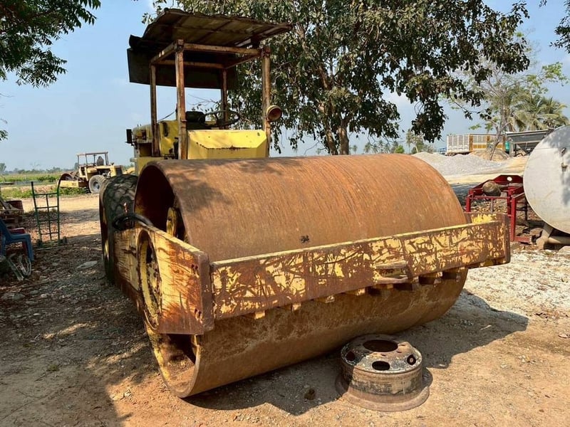 #ขาย 375,000 รถบด 10 ตันล้อเรียบ BOMAG BW212D-2 เครื่องดี ปั๊มสั่นแรง  2 เพลา รถพร้อมใช้งาน เอกสารเล่มทะเบียน