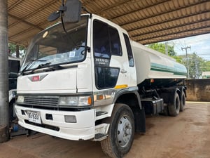 ขาย 550,000 รถ 10 ล้อ บรรทุกน้ำ เพลาเดียว HINO FM1 M หัวบาง ยางดี ครีชซีสวย อุปกรณ์ดูดน้ำ สเปรย์หลัง ขาย 550,000 รถ 10 ล้อ บรรทุกน้ำ เพลาเดียว HINO FM1 M หัวบาง ยางดี ครีชซีสวย อุปกรณ์ดูดน้ำ สเปรย์หลัง
