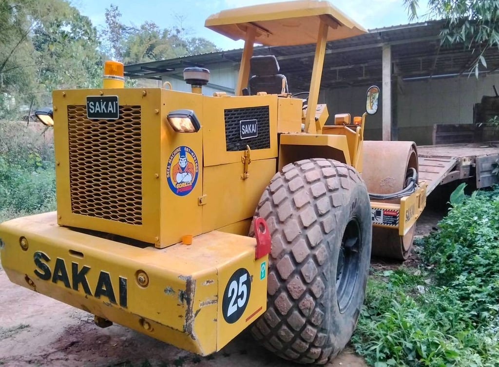 #ขายสวยถูก 650,000 รถบดยอดนิยม 10 ตัน SAKAI SV 500 TF 2 เพลา 2 เปลือก เรียบหุ้มหนาม เครื่องดี ปั้มสั่นแรง เอกสารเล่มทะเบียน #ขายสวยถูก 650,000 รถบดยอดนิยม 10 ตัน SAKAI SV 500 TF 2 เพลา 2 เปลือก เรียบหุ้มหนาม เครื่องดี ปั้มสั่นแรง เอกสารเล่มทะเบียน