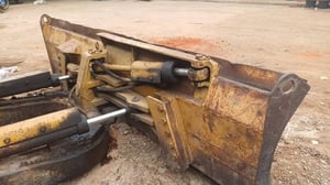 ขาย 395,000 รถแทรคเตอร์ CAT D 4 H เล่มทะเบียน เกียร์ตัดแรง เครื่องดี ช่วงล่างสวย