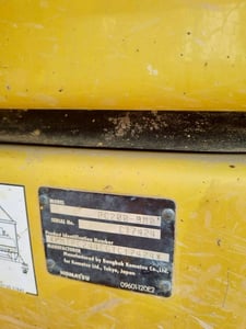 ขาย 1,250,000 รถแบคโฮ KOMATSU  PC 200-8 m o จอเหลืองกล้องหลัง พร้อมหัวเจาะแท้ komatsu พร้อมบุ้งกี๋ 1 ลูก  เอกสารเล่มทะเบียน รถพร้อมใช้งาน 