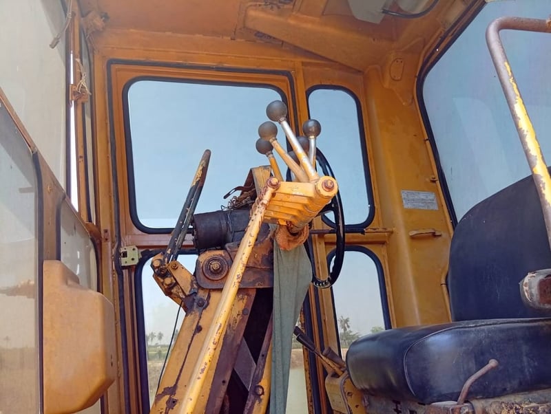 #ขาย 890,000 รถเกรด เล่มทะเบียน CAT 140 G 72V-2039 ลิปเปอร์หลัง  เครื่องดี เกียร์แรง เอวแน่น  ยางดี แอร์หนาว รถสวยพร้อมใช้ 