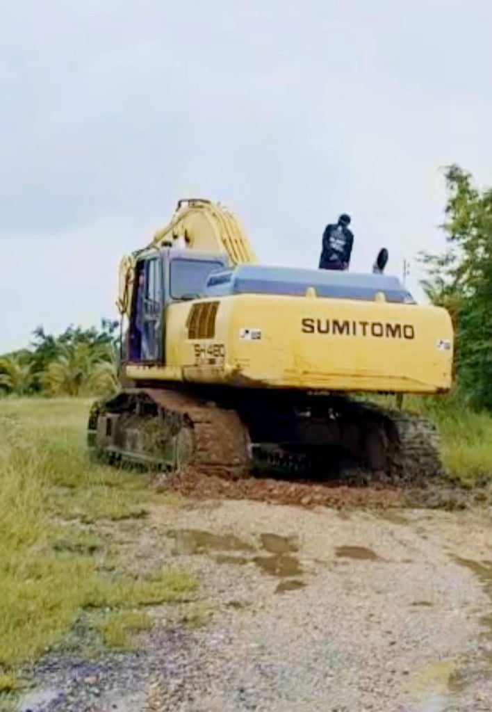 ขายด่วน 950,000 บาท SUMITOMO SH480 F5 เครื่องดี ปั๊มแรง เอวแน่น ช่วงล่างเต็ม ระบบดี รถสวยพร้อมใช้งาน   
