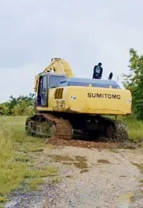 ขายด่วน 950,000 บาท SUMITOMO SH480 F5 เครื่องดี ปั๊มแรง เอวแน่น ช่วงล่างเต็ม ระบบดี รถสวยพร้อมใช้งาน ขายด่วน 950,000 บาท SUMITOMO SH480 F5 เครื่องดี ปั๊มแรง เอวแน่น ช่วงล่างเต็ม ระบบดี รถสวยพร้อมใช้งาน