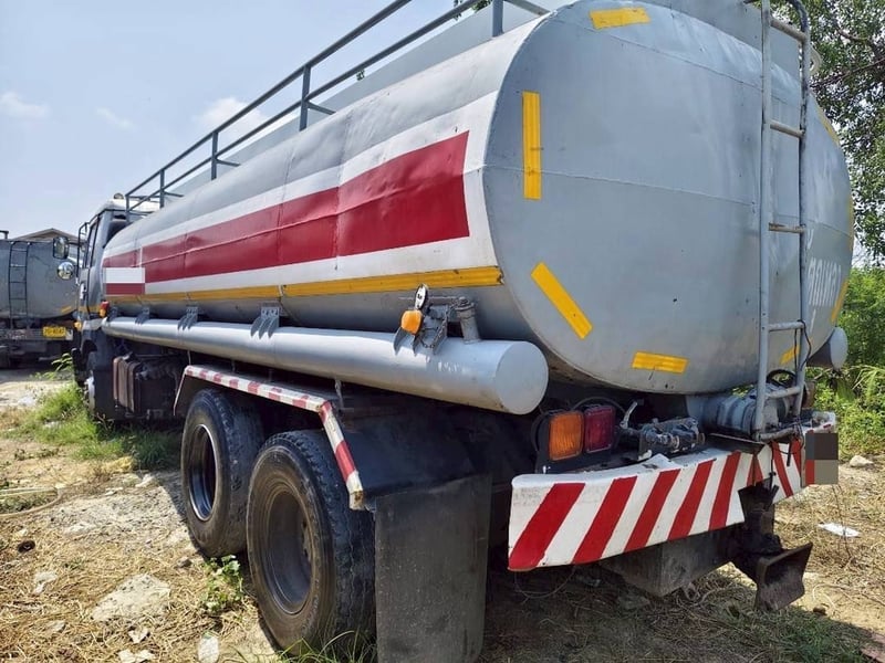 ขาย 480,000 รถบรรทุกของเหลว 10 ล้อ NISSAN CW66P 2 เพลา เครื่อง 290 แรง เครื่องดี เกียร์ดี คัทซีสวย ยางดี ขาย 480,000 รถบรรทุกของเหลว 10 ล้อ NISSAN CW66P 2 เพลา เครื่อง 290 แรง เครื่องดี เกียร์ดี คัทซีสวย ยางดี