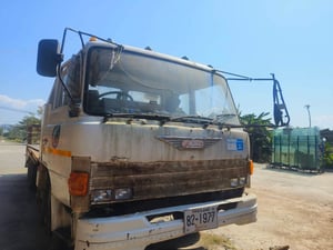 ขาย 185,000รถเทนเล่อร์ 12 ล้อ  ISUZU ใส่หัว HINO เครื่อง HINO EH 700- 168 แรง เพลาเดียว เครื่องเกียร์ HINO  ลงเล่มเรียบร้อย เอกสารทะเบียนขาด 1 ปี  