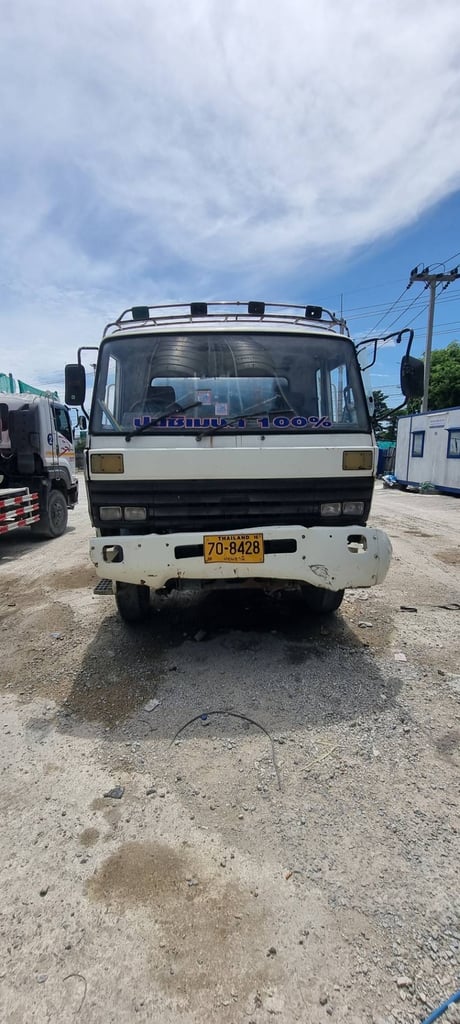 NISSAN UD CWM รถบรรทุก 10ล้อ โม่ผสมปูน ปี1997 NISSAN UD CWM รถบรรทุก 10ล้อ โม่ผสมปูน ปี1997