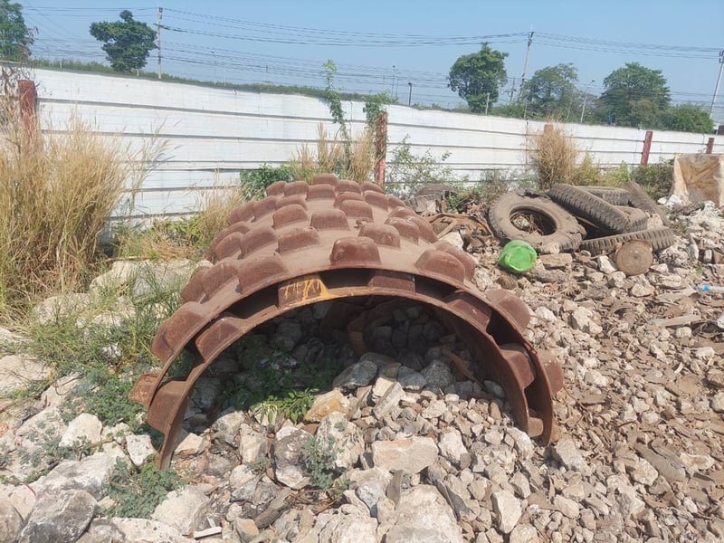 #ขายถูก  59,000 เปลือกหนามรถบดรุ่นใหม่ 2 ชิ้น 