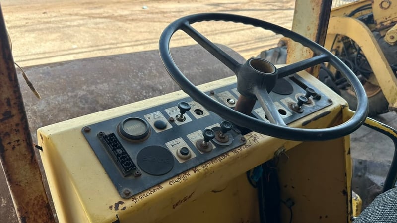 ขาย 350,000 รถบด เล่มทะเบียน BOMAG BW 212 D-2 เครื่องดี ปั้มสั่นแรง