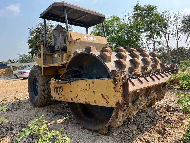 ขาย 435,000 รถบดเล่มทะเบียน 10 ตัน 2 เพลา 2 เปลือก หนามหุ้มเรียบ 