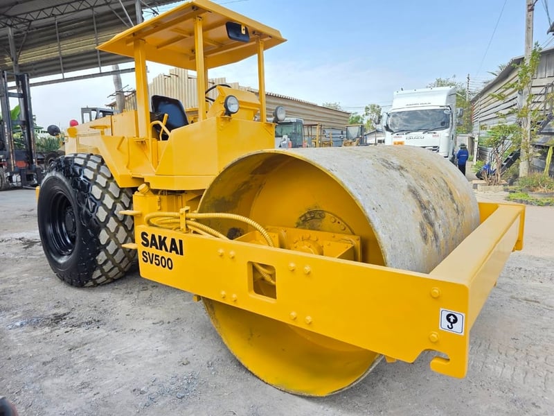 ขาย 479,000 รถบด เล่มทะเบียน SAKAI SV500 น้ำหนัก 11 ตัน VSV411025 เพลาเดียว สั่นสะเทือน เครื่องดี ปั้มสั่นแรง รถพร้อมใช้งาน 