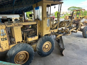 ขาย 550,000 รถเกรด CAT 12  G เครื่องแรง เกียร์ดี เอวแน่น ระบบพร้อมใช้งาน 