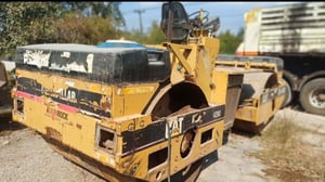 ขาย รถบด 5 ตัน เล่มทะเบียน break down CAT CB 534 b เครื่องดี ปั๊มสั่นแรง เอวแน่น