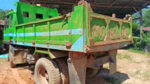 ขาย 125,000 รถ 6 ดั้ม MITSUFUSO เครื่อง6D14 เครื่องดี ครัชซีสวย ยางดี รถพร้อมใช้งาน ไร้สาร 