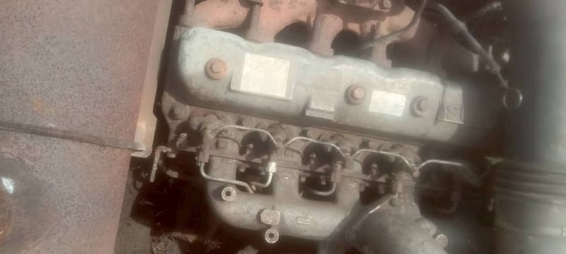 ขาย 490,000 HITACHI ZX 200-1 เล่มทะเบียน ไฟฟ้าครบ เครื่องดี ปั้มแรง เอวแน่น ช่วงล่างแน่น