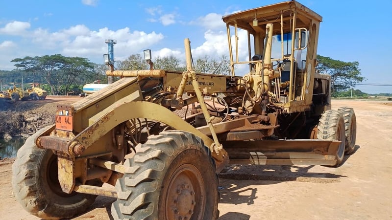 ขาย 550,000 รถเกรด CAT 12 G 61 M 6526 เครื่องดี เกียร์แรง ยางดี 