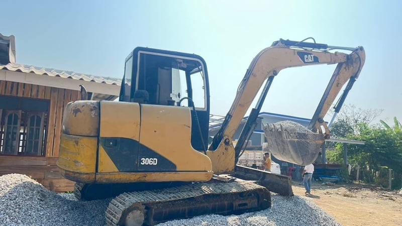 ขาย 295,000 CAT 306 D เครื่องดี ปั๊มดี โซ่ใบสวย ช่วงล่างสวย เอวมีขยับ พร้อมใช้ แอร์มี เอกสารอินวอยทร์  
