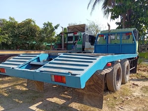 ขาย 280,000 รถเทนเลอร์บรรทุกแบคโฮ HINO ZM 2 เพลาเครื่อง 360 แรง หัวบาง ยางดี ครัชซีสวย เอกสารแจ้ง ม.79 