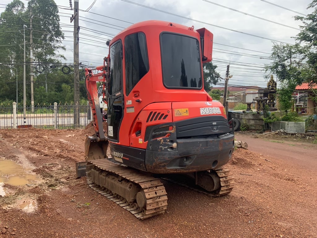 ขาย 395,000 KUBOTA KX 91-3 SX เล่มทะเบียน ปี 63 ขาย 395,000 KUBOTA KX 91-3 SX เล่มทะเบียน ปี 63