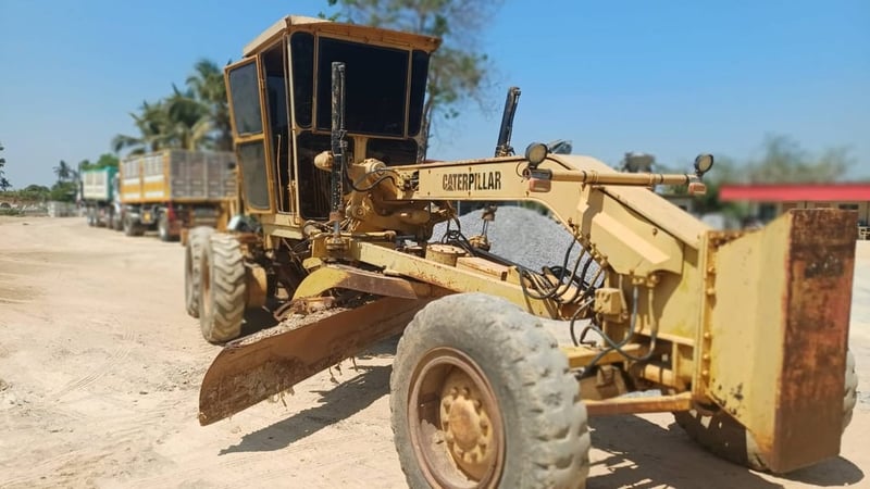 #ขาย 890,000 รถเกรด เล่มทะเบียน CAT 140 G 72V-2039 ลิปเปอร์หลัง  เครื่องดี เกียร์แรง เอวแน่น  ยางดี แอร์หนาว รถสวยพร้อมใช้ 