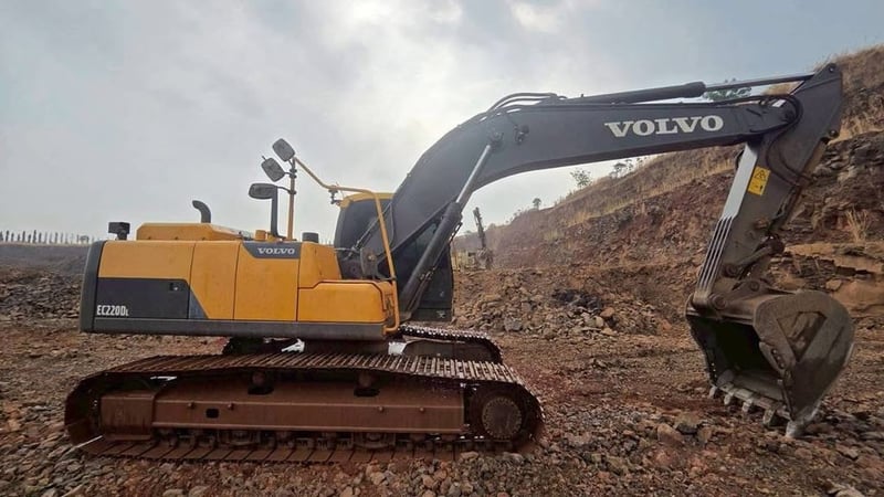 ขาย XXX,XXX VOLVO EC220DL เล่มทะเบียน ไฟฟ้าครบ เครื่องดี ปั้มแรง ช่วงล่างสวย 