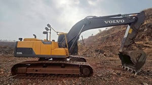 ขาย XXX,XXX VOLVO EC220DL เล่มทะเบียน ไฟฟ้าครบ เครื่องดี ปั้มแรง ช่วงล่างสวย 