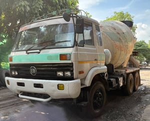 #ขายถูกด่วน 299,000  รถโม่ปูน 10 ล้อ 2 เพลา โม่ปูน 7Q Nissan Cwm430-230 แรง  -หัวบางเดิม ภายในครบ  -ยางดี แชสชีพอใช้   -เครื่อง PE6-230 แรง  -เอกสารเล่มทะเบียนพร้อมโอน สนใจติดต่อได้ครับ 090-772-3710 090-772-3708