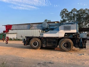 ขาย 550,000 รถเครน 4 ล้อ 25 ตัน KATO  เล่มทะเบียน เครื่องดี ปอกเครนสวย ยางดี เอกสารพร้อมโอน 