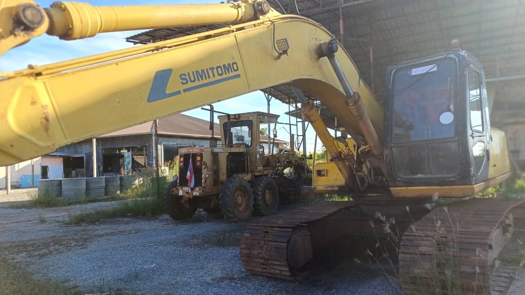 ขาย 280,000 SUMITOMO SH 200 A1 เล่มทะเบียน เครื่องดี ปั้มแรง เอวมีขยับ ช่วงล่างสวย รถพร้อมใช้งาน เล่มทะเบียนพร้อมโอน 